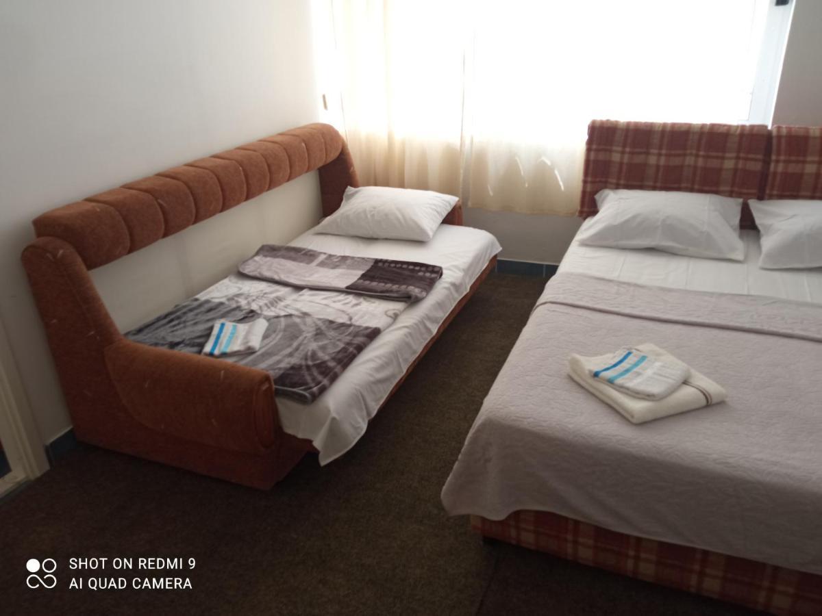 Apartman Jeca เทรบินเย ภายนอก รูปภาพ