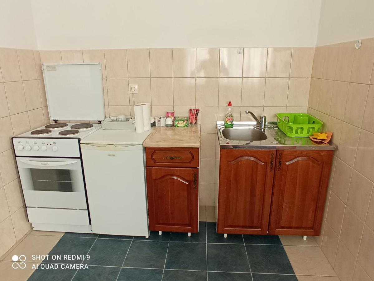 Apartman Jeca เทรบินเย ภายนอก รูปภาพ